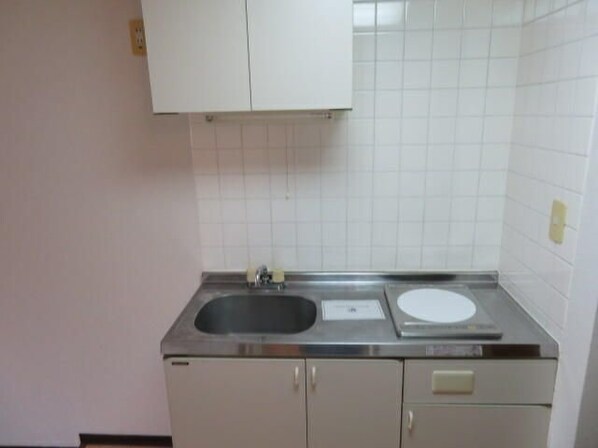 ヴィラ森林公園の物件内観写真